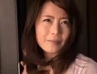 友達のお母さんに肉棒をぶち込む！人妻熟女ぶっかけのエロ動画