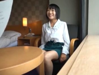 女子大生には到底見えない小動物系ミニマム素人との個人撮影素人美少女ハメ撮りのアダルト無料動画