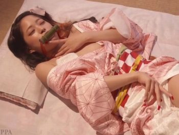 大人気コスの美少女が精液を搾り取り！美少女コスプレレイプ渚みつきのアダルト動画