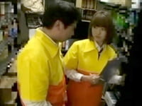 バイトだけじゃ生活していけないJKが店長チンポの奴隷になる素人女子校生フェラのアダルト動画