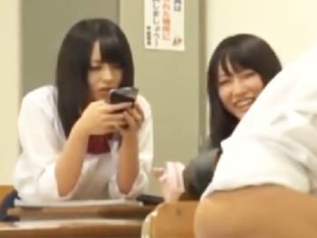 レイプ合法化の世界で教室内レイプ乱交ｗｗ女子校生美少女中出しレイプ乱交のアダルトSEX動画