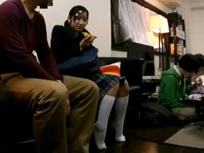 ヤリ部屋に連れてこまれた大人しめJKが号泣レイプ女子校生美少女中出しレイプ乱交のエロAV動...