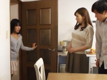 彼女を放ったらかして彼女の母親とパコりまくるｗお姉さん痴女人妻中出しのアダルトエロ動画