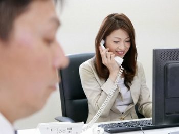 麻里梨夏が友達彼氏を小悪魔手コキ美少女手コキ麻里梨夏のアダルトエロ動画