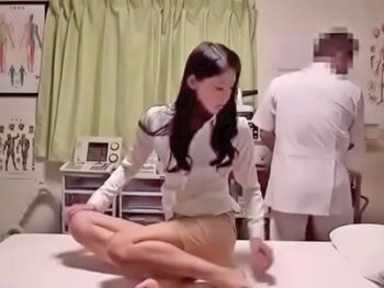 マッサージ師に発情させられ中出しされる女性客素人中出しマッサージのエロ動画