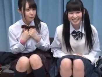 巨乳JK二人組を騙してMM号に連れ込み→乱交パコ！巨乳素人女子校生美少女ナンパ乱交のエロ動画