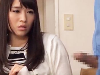 業者男に勃起チンポ見せつけられてあっさり発情したムラムラ奥様お姉さん痴女人妻顔射のエロ動画