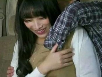 お胸タッチも笑って許してしまう淫乱素人妻たちをおいしく頂く！巨乳素人人妻ハメ撮りナンパのアダルト動画