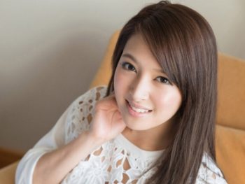 かなりハイスペックなハーフ顔の美少女が何かに憑りつかれたかのように果敢に腰振る顔射パコ美少女お姉さんハーフ顔射のアダルト動画