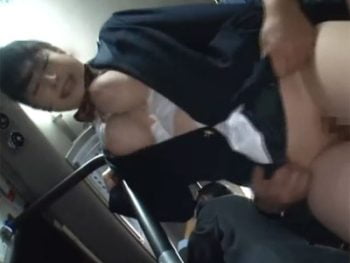 痴漢に目をつけられてしまった巨乳JK巨乳女子校生美少女ぶっかけレイプ痴漢のアダルトSEX動...