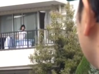 セクシーな人妻に興奮した配達男がレイプ→人妻の性欲が強すぎて逆に逃げ帰ることに痴女人妻中出しのエロ動画