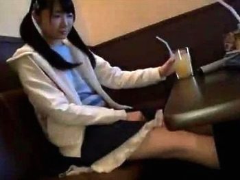 こんな1〇歳童顔女子が本当にいいんですか!?まだまだ発育途中のツルペタ少女が苦しそうな絶頂のアダルト動画