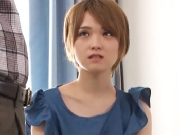 円光現場の写真で脅した息子のJK彼女をレイプして中出し！女子校生美少女中出しレイプ潮吹きのエロ動画