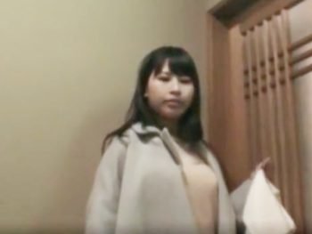 混浴で一緒になったムッチリ娘の高速手コキであえなく射精ｗ巨乳美少女痴女手コキ盗撮露出の無料エロ動画