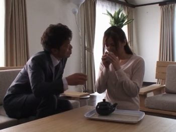 夫のためという名目の元、他人棒に抱かれた妻人妻熟女のアダルト動画