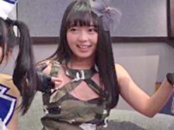 ハロウィンに清楚系ミリオタ美少女をナンパ→恥じらいながらも連続潮吹き！素人美少女ナンパのアダルト動画