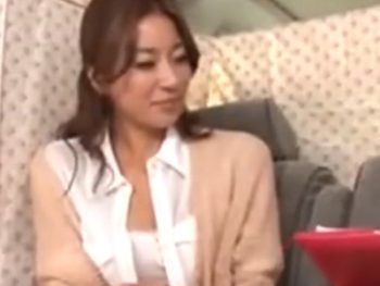 インタビューと称してナンパした素人妻を口説いてケツ射パコ！素人人妻熟女ナンパのアダルト動画