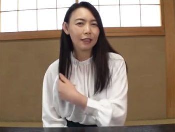 色気のある素人熟女妻が容赦のない生中出しで閉経から回復素人人妻熟女中出しのアダルト動画