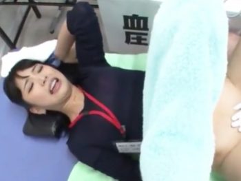 膣内チェックと言われて強引にチンコをねじ込まれて中出しレイプされるOL美少女OL中出しレイプのエロ動画