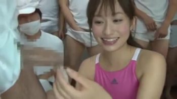 スク水を着たままハメられぶっかけされる美少女がエロすぎｗｗｗ水着乱交美少女のエロ動画