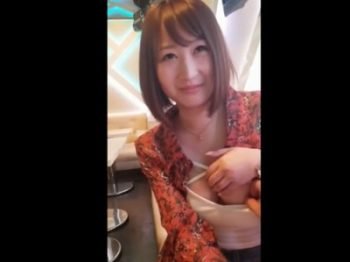 スマホ＆外で撮られながらも感じるドM変態と3P撮影成功巨乳素人お姉さん3Pのアダルト無料動画