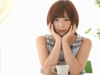 童顔美少女の佐倉まなが日中ずっとパコられ続けてアヘ顔絶頂美少女中出し佐倉まなのアダルト動画