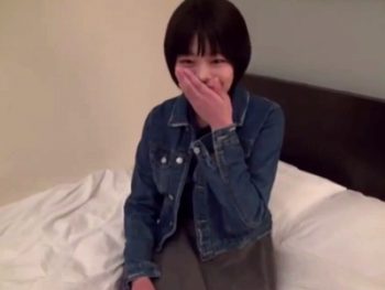 銀行員を目指してるリアル女子大生をナンパして即パコ素人美少女ハメ撮りナンパのアダルト動画