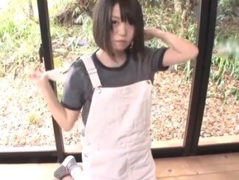 乃木坂メンバーに居そうな純朴娘がAVデビュー！初撮影から激しいパコつきで連続イキ！美少女痴女顔射デビュー作生田みくの無料エロ動画