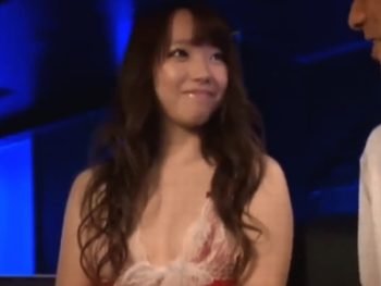 激カワなピンサロ嬢と店内で本番パコｗ巨乳美少女お姉さん中出しのアダルト動画