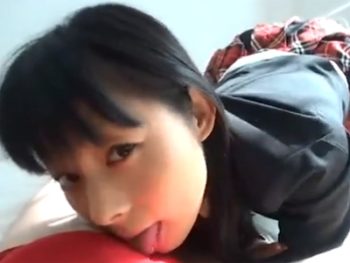 ガチのパイパン娘を遠慮なく鬼ピスで犯してザーメン種付け中出し美少女パイパン中出しのアダルト動画