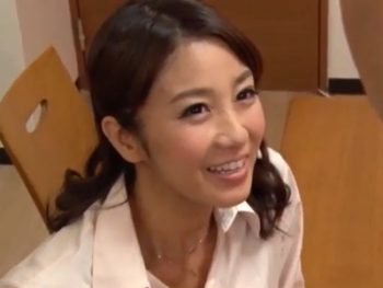 アニメ声のメガネSOD社員と温泉ハメ撮り旅行巨乳素人OLめがねハメ撮りのアダルト動画