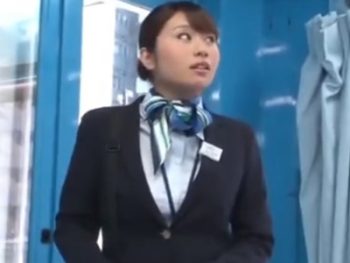 童貞くんを優しく筆下ろししてくれた仕事帰りのCAさん素人お姉さん童貞のエロ動画