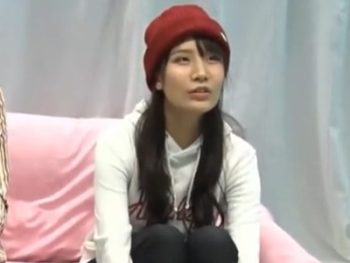 優しい素人娘が真性童貞ちんぽを丁寧に筆下ろし！素人美少女童貞のアダルト動画