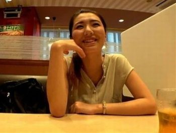 ナチュラル美人なガチ素人さんをナンパ→彼氏がいるにも関わらずその日のうちに裏切りNTRされた彼女巨乳素人ハメ撮りナンパのAV動画