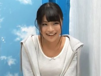 笑顔が素敵な素人娘が緊張しつつもデカマラに興奮して濃密パコ素人お姉さんのアダルト動画