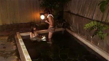 合コン後に若い男と混浴温泉！久々のカチカチチンポにうっとりの激カワ熟女素人熟女人妻顔射フェ...