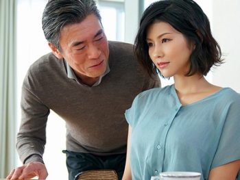 たった10分間の間に…隣の旦那さんにこっそり犯される時短W不倫ｗ人妻近親相姦美乃すずめのアダルト動画