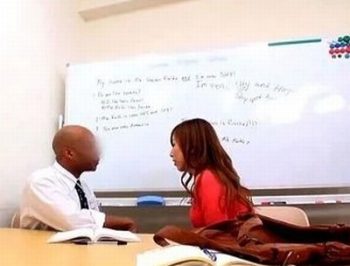 初めて外国人講師の英会話を受ける素人たち！日本人ではありえない規格外チンポに悶絶絶頂ｗ巨乳素人盗撮のアダルト動画