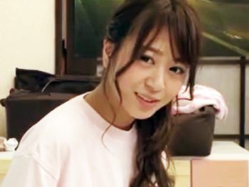 ホロ酔いの同僚がまさかのエッチ懇願！ゴム無しペニスで大量中出しｗお姉さんOLパイパン中出しのエロ動画