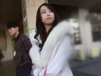 ガチ天然美少女ナンパ成功！当然即ホで3P顔射ｗ素人美少女顔射ナンパ3Pのアダルト動画