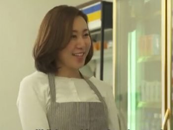 普段は真面目に主婦をしているのに夜になると淫乱になる巨乳妻巨乳人妻中出しのアダルト動画