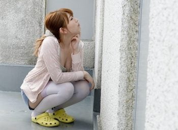 ケンカして薄着のまま外に閉め出されていた隣の彼女→匿ってあげるという口実でラッキーパコ巨乳お姉さん青山朱里白咲りの御坂りあ愛乃零のアダルト動画