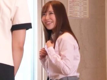 巨乳美女がオイルマッサで敏感な部分を弄られながら汗だくで絶叫アクメｗ巨乳お姉さん盗撮マッサージのアダルトSEX動画