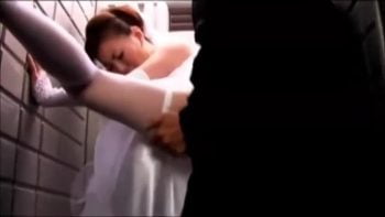 新婚の巨乳花嫁が鬼畜親父に中出しレイプされる！巨乳お姉さん人妻中出しのエロ動画