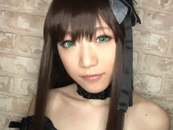 パイパンコスプレ美少女が手マンで大量潮吹き→濡れマンコにデカチンぶち込まれて顔射パコｗ素人美少女コスプレパイパン顔射ハメ撮り潮吹きのアダルト動画