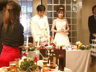 結婚式中に元カレに偶然会ってしまい旦那に隠れてSEXしてドレスにザーメンぶっかけｗｗｗ巨乳痴女人妻熟女ぶっかけ浜崎りおの無料エロ動画