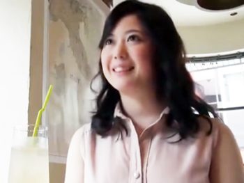 不倫SNSで出会った新婚妻と密会→ホテル駆け込み即パコ！素人人妻ハメ撮りナンパのアダルト動画