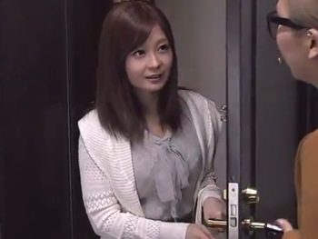 人気女優がストーカーに襲われる！美少女OL中出しイラマチオレイプの無料エロ動画