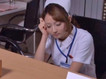 家庭訪問に来た先生と顔射パコッちゃうJK素人女子校生美少女顔射のアダルト動画