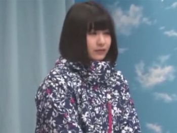 スキーに来ていた素人JD娘が友人に中出しされて呆然素人美少女中出しのアダルト動画